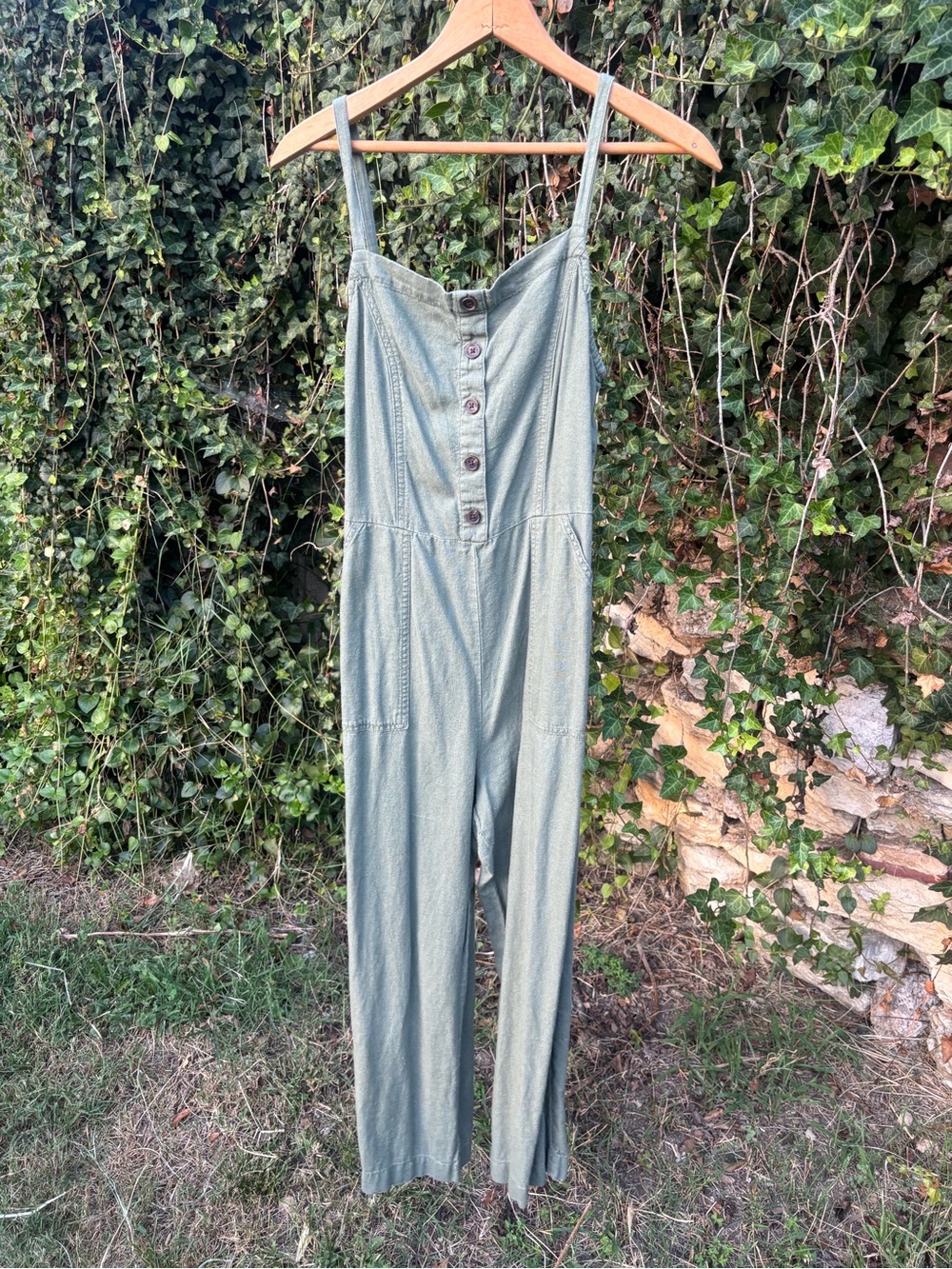 Old Navy Light Green Button-Front Women's Jumpsuit Size M